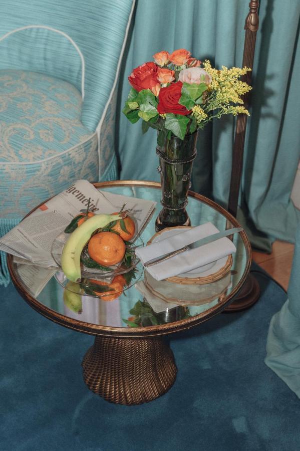 Flora Hotel Antwerpen Bagian luar foto