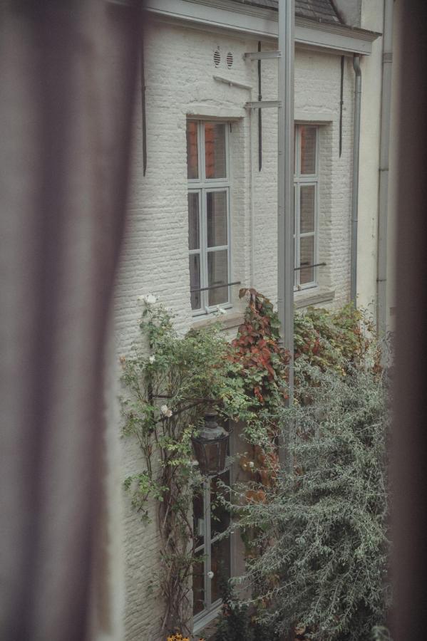 Flora Hotel Antwerpen Bagian luar foto