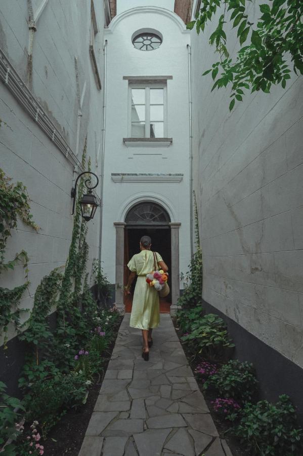 Flora Hotel Antwerpen Bagian luar foto